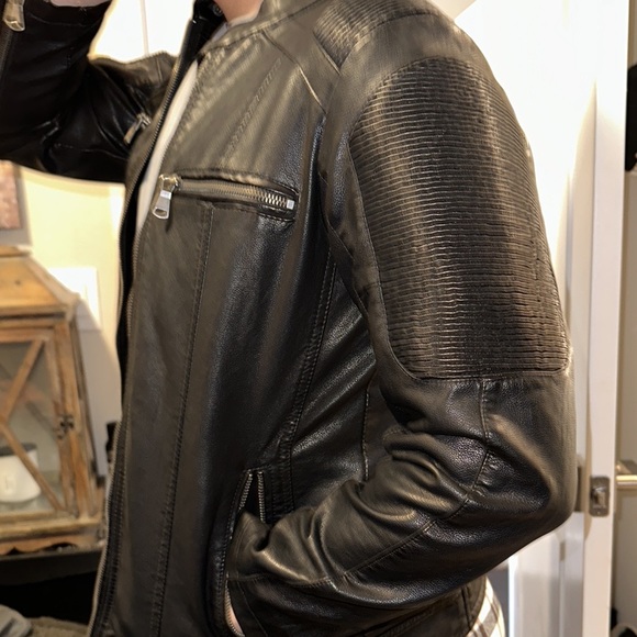 Biker jacket - Picture 1 of 12